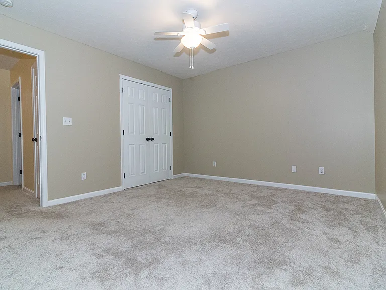 212 Applewood Ln — Photo 27