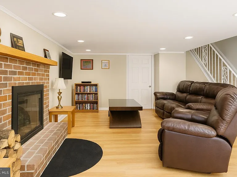 410 W 11th Ave — Photo 11