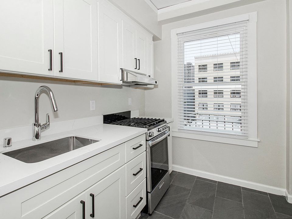 1st image of 828 Jones St #4
