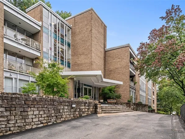 5100 5th Ave APT 402, Pittsburgh, PA 15232