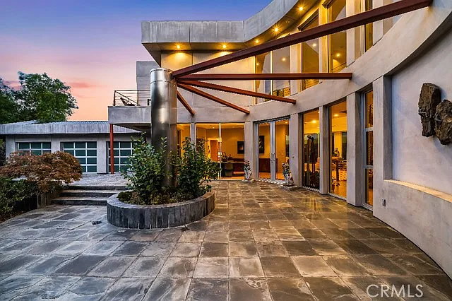 10182 Cowan Heights Dr photo 1