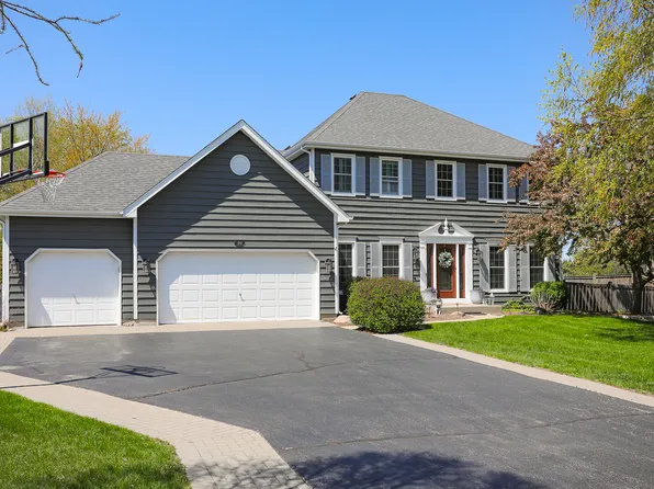 3741 Persimmon Dr, Algonquin, IL 60102