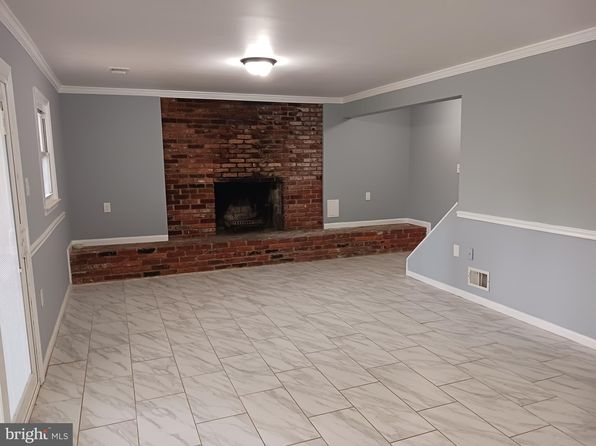 9875 McGill Ct, Manassas, VA 20109