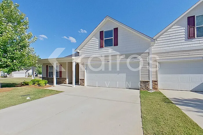 4 bed, 2.0 bath, 1800 sqft, $2,095 — Photo 2