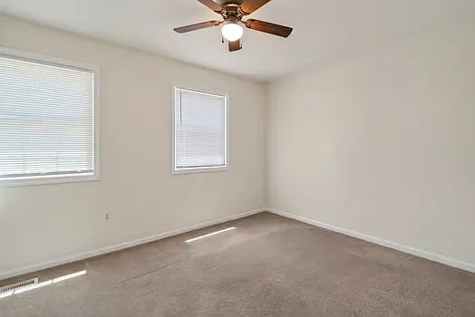 11 Betty Lee Pl — Photo 16