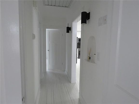 5th image of 444 Orion Ave
