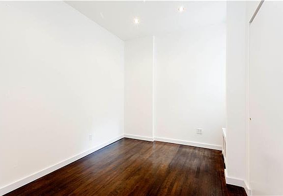 5th image of 120 E 11th St APT 1A