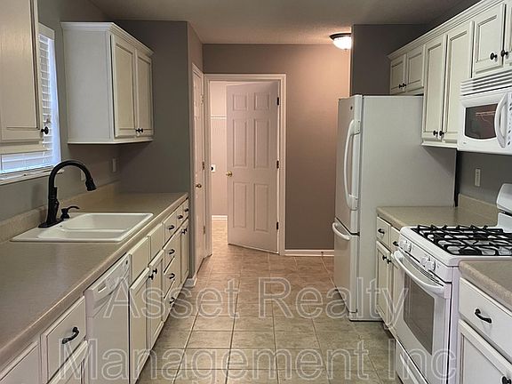 5th image of 7012 Eddie Kimbell Ln