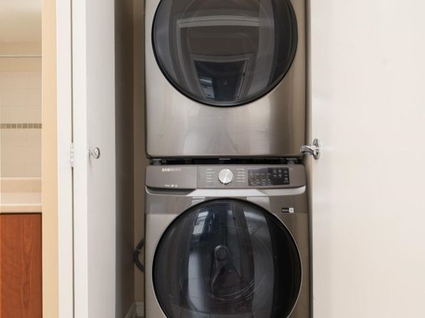 1 bedroom rental in Surrey — photo 14