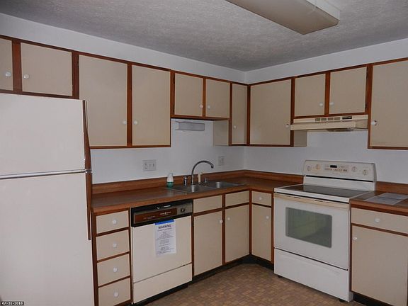 4th image of 3594 Homelawn Ave Unit 16