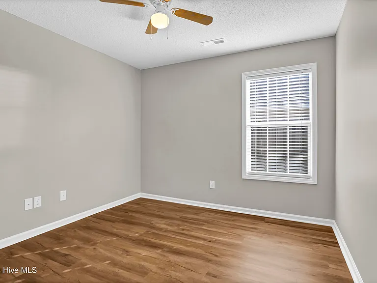613 Whittle Ct — Photo 18
