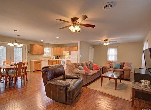 2nd image of 6584 Pine Haven Cir