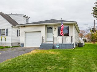 239 Woodside Pl, Rochester, NY 14609