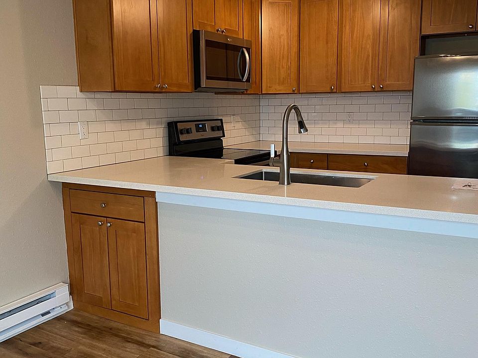 1st image of 10138 NE 64th St #7
