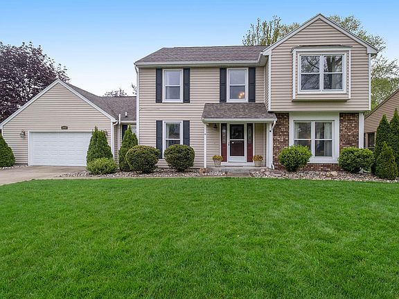 2nd image of 3020 Hunters Hill