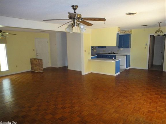 5th image of 10 Choctaw Dr