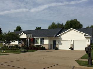 1320 Joshua St, Kaukauna, WI 54130