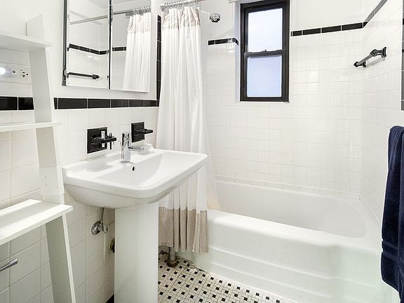 5th image of 650 Washington St #5Y