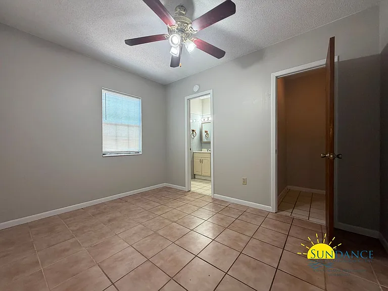 210 Buck Dr NE — Photo 6