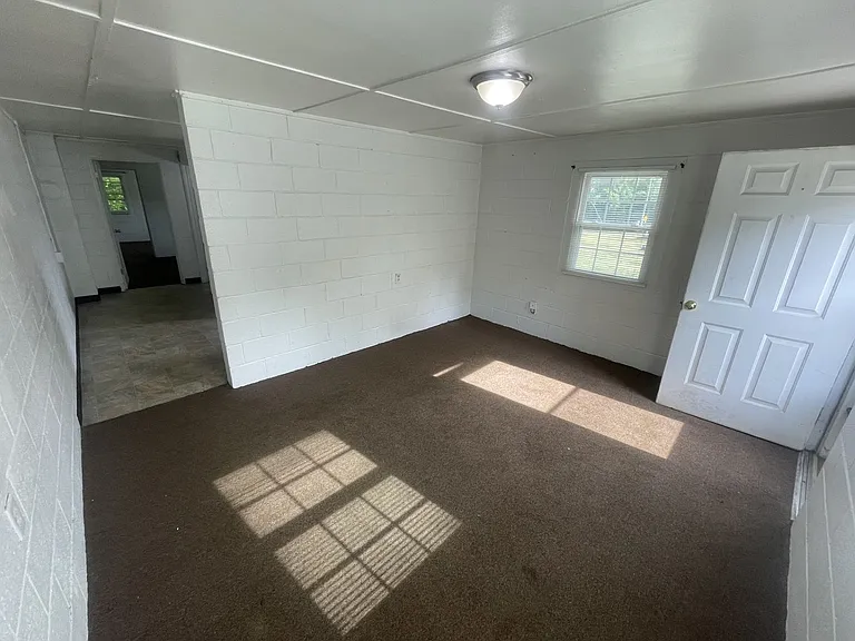 1119 Gregg St — Photo 12