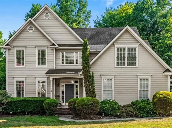 17 Mainsail Ct, Greensboro, NC 27455
