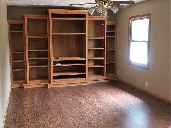 5th image of 5629 S 51st St