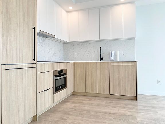 3rd image of 13685 102nd Ave #1511