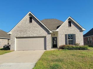 216 Wild Cherry Ln, Lafayette, LA 70508