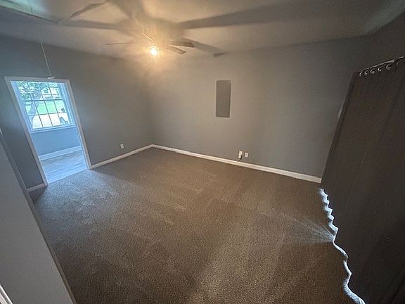 4th image of 2254 Blakemore Dr