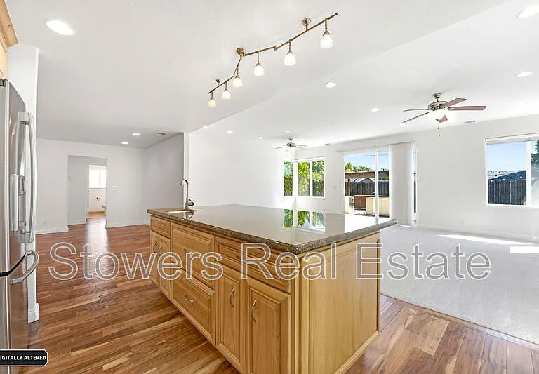 8049 Elgin Ln — Photo 13