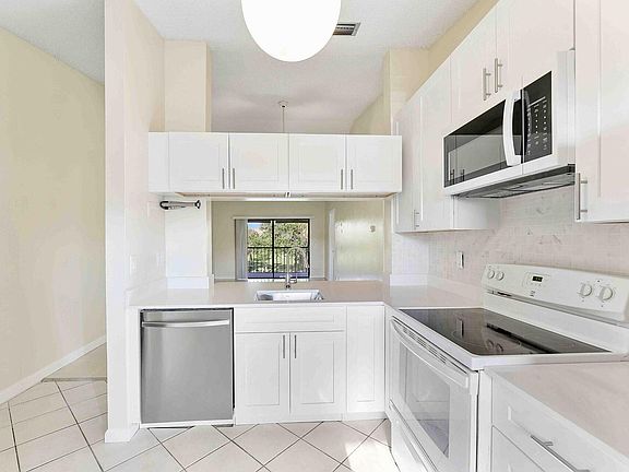 3rd image of 3375 Jaywood Ter #2050