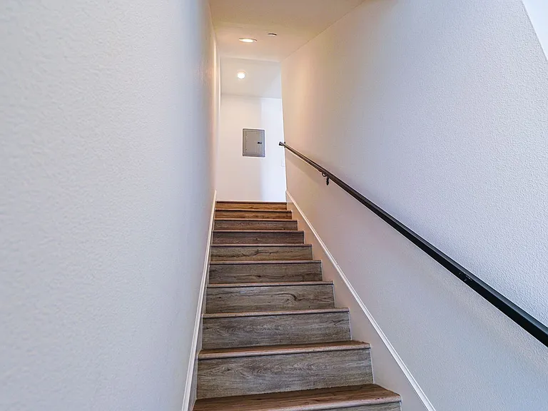 5934 Lemp Ave — Photo 28