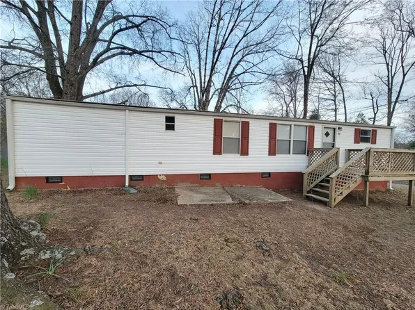 145 Poole Rd, Mayodan, NC 27027