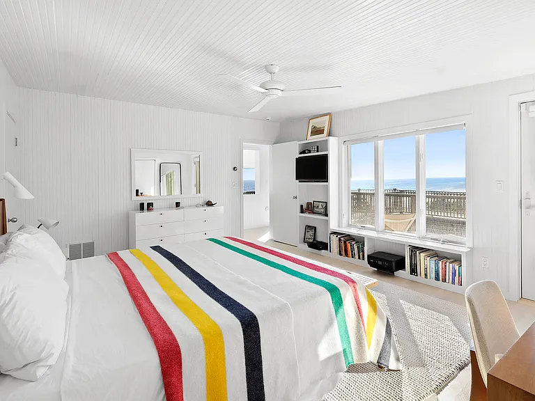 380 Old Montauk Hwy — Photo 10