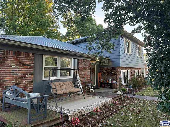 3rd image of 10 S Fawn St