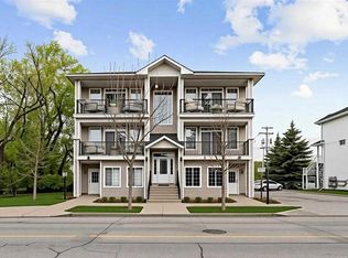 29 N Railway St #201, Okotoks, AB T1S1B6
