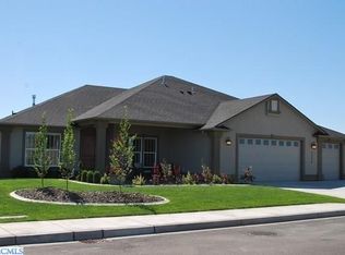 5002 E Reata Rd, Kennewick, WA 99338
