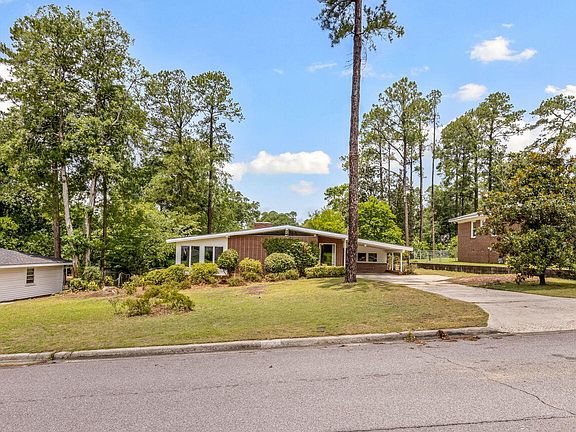 3rd image of 1016 Stanton Dr