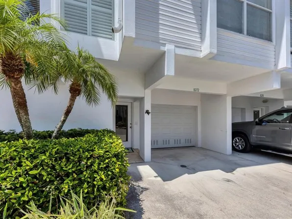 8272 Harborside Cir, Englewood, FL 34224