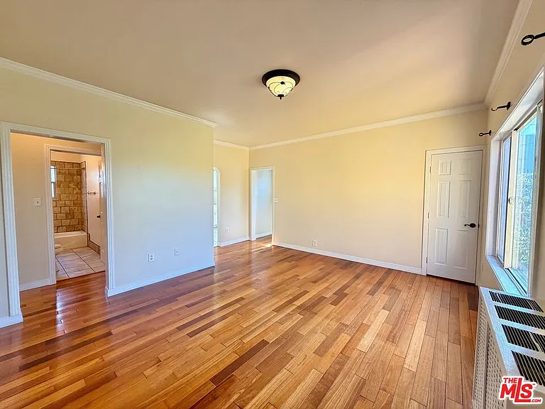 605 1/2 Tularosa Dr — Photo 3