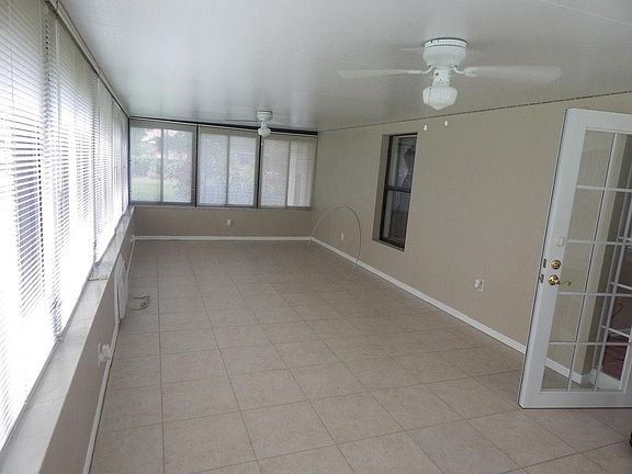 5th image of 5589 Deer Creek Dr
