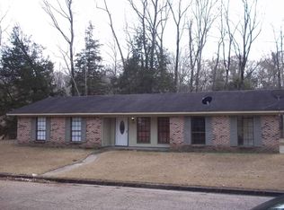 308 Overlook Dr, Vicksburg, MS 39180
