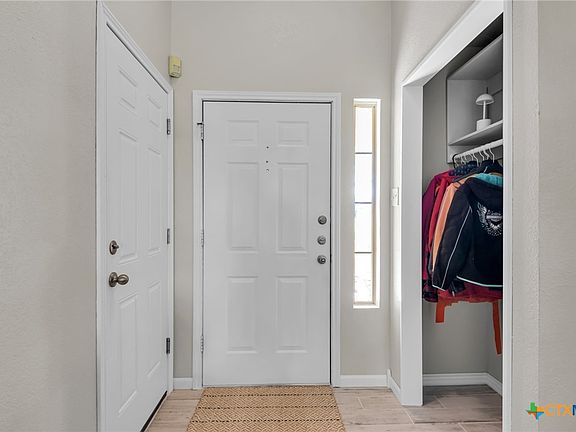 3rd image of 4112 Lakecliff Dr