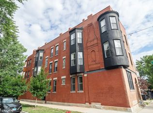 1934 N Rockwell St APT 2R, Chicago, IL 60647