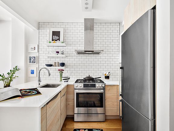 4th image of 351 Prospect Pl APT 1A