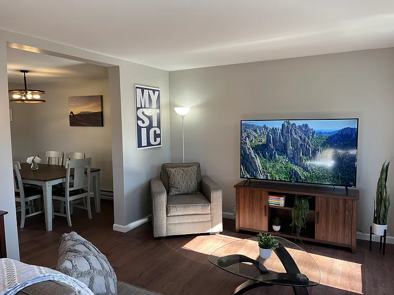 119 Crest Dr — Photo 4