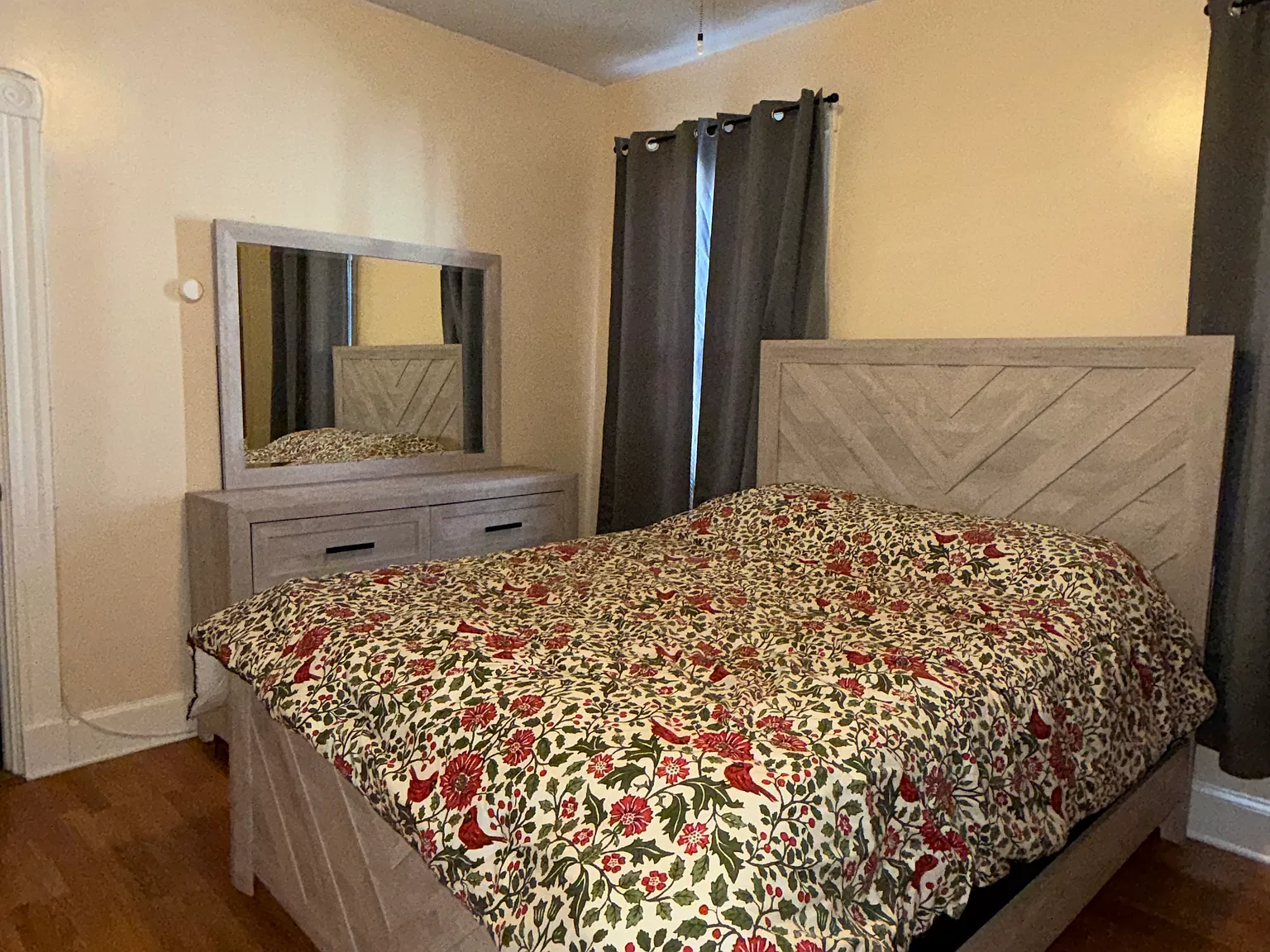 2 bed, $1,100 — Photo 2