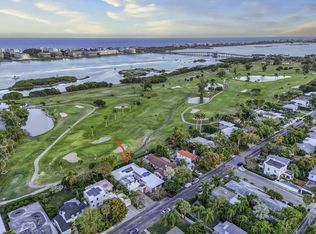 610 N Lakeside Dr, Lake Worth, FL 33460