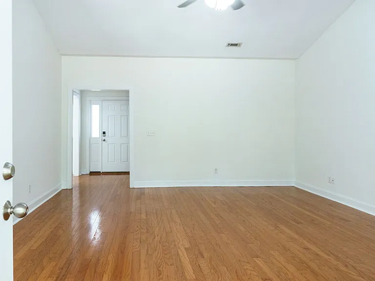 49 Thomas Sumter St — Photo 31