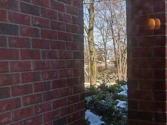 4th image of 3030 Arbor Ln Unit 104